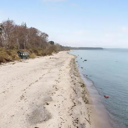 Lovely In With Kitchen بيت للعطل Idestrup