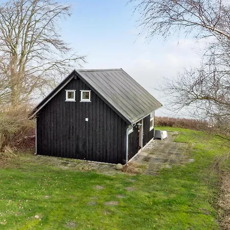 Lovely In With Kitchen بيت للعطل *