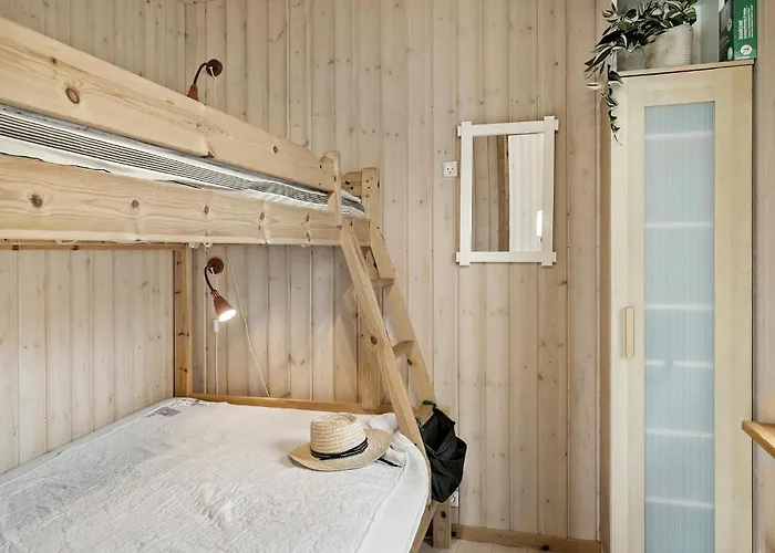 Lovely In With Kitchen Holiday home *